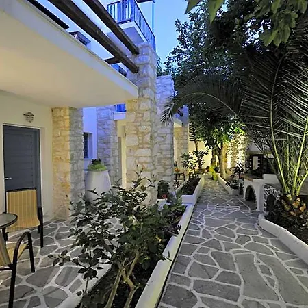Alexandros Aparthotel 4*