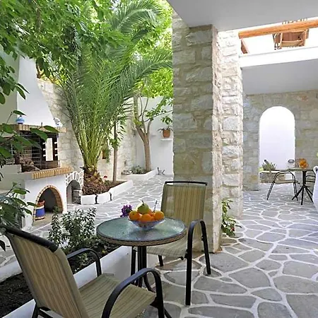 Alexandros Aparthotel