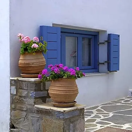 Aparthotel Alexandros Nausa