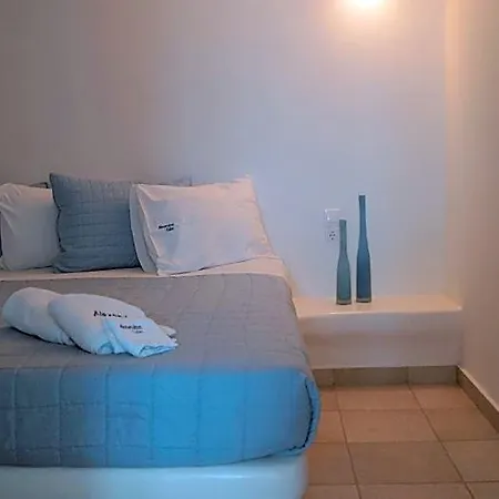 Alexandros Aparthotel 4*