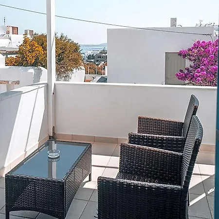 Alexandros Aparthotel Nausa